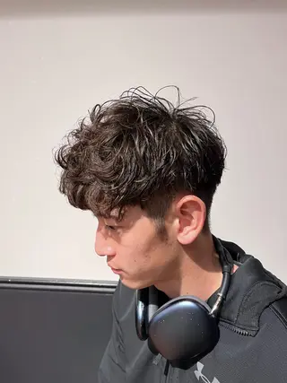 ショート パーマ メンズ 濵田 蘭のヘアスタイル