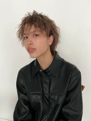 ショート カラー パーマ ヘアアレンジ メンズ キッズ ネイル マツエク・マツパ アイブロウ ウルフレイヤーカット /チヒロのヘアスタイル