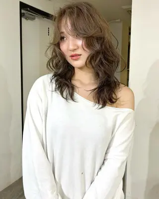 セミロング カラー mizuki/ピンク ベージュ.レイヤーのヘアスタイル