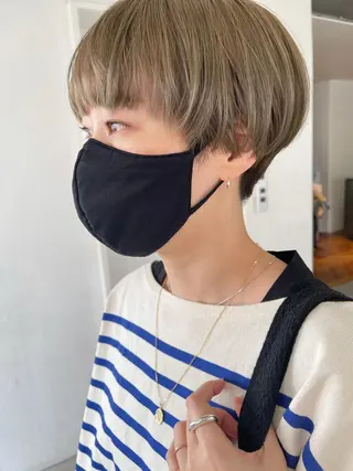 ショート カラー 💓パーマ，💗 レイヤーカットのヘアスタイル