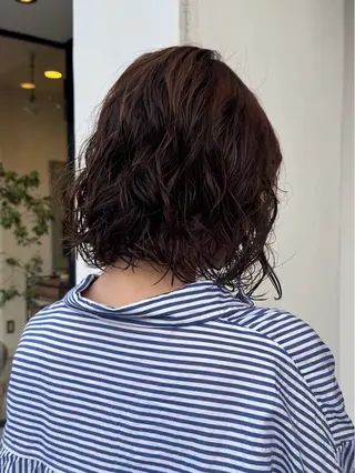 ミディアム パーマ メンズ ハロウ momonaのヘアスタイル