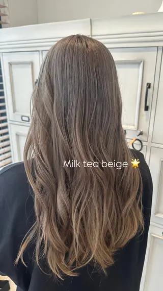 ロング カラー 坂庭 美夢のヘアスタイル