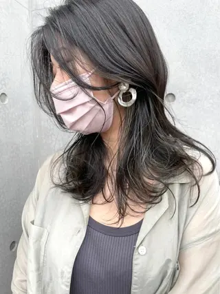 セミロング カラー 東 みのりのヘアスタイル