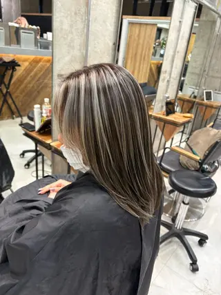 ミディアム カラー KAEDE🌺Wカ ラー/ホワイトカラーのヘアスタイル