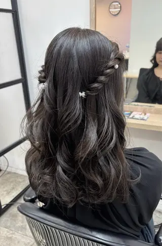 ミディアム ヘアアレンジ 大阪／ハイトーン ／アレンジ／りなのヘアスタイル