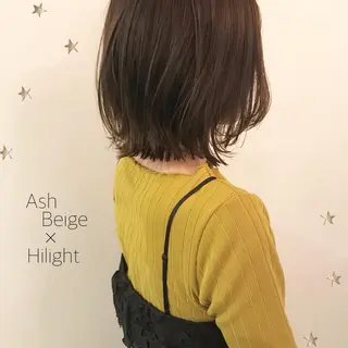 ミディアム カラー 市川 千夏のヘアスタイル