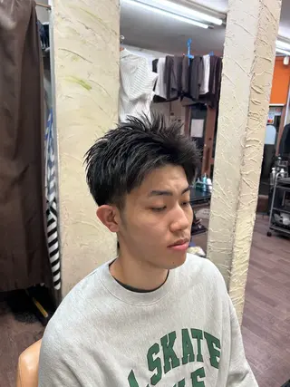 ショート メンズ 太田 龍之介のヘアスタイル