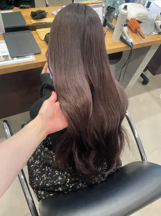 ロング カラー 佐藤 由依/水光カラーのヘアスタイル