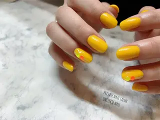 ネイル UNIVERSEnail所属・ネイリスト YUKIのネイルデザイン