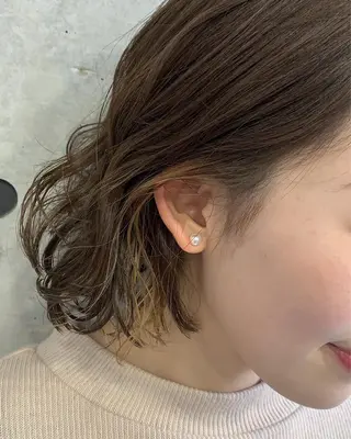 ショート カラー 小林 美央のヘアスタイル