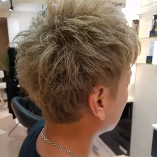 ショート カラー メンズ 内村 純也のヘアスタイル