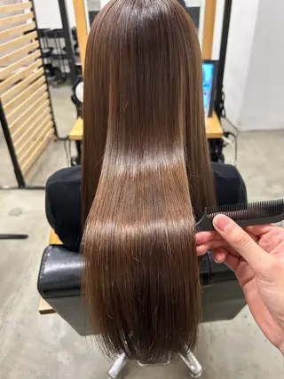 ロング 1回で綺麗になる 髪質改善 小山光のヘアスタイル