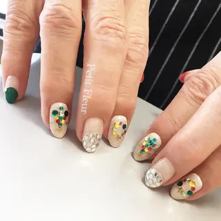 ネイル Petit Fleur所属・青柳 亜梨奈のマツエク・マツパデザイン