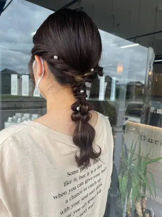 セミロング ヘアアレンジ マキノ キョウカのヘアスタイル