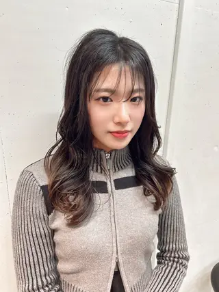 ミディアム ウルフカット レイヤーカット上柿のヘアスタイル