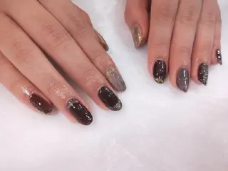ネイル はばすみれ🎀ﾈｲﾙ 光ﾌｪｲｼｬﾙ ﾍｱのネイルデザイン