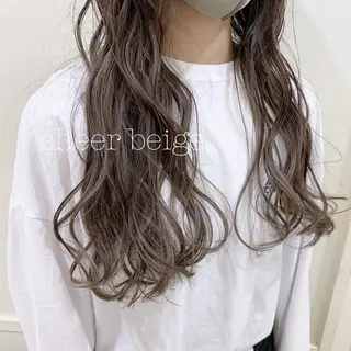 ロング カラー ぱつっとボブ/ 小野あかねのヘアスタイル