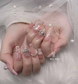 ネイル Hin Nailsのネイルデザイン