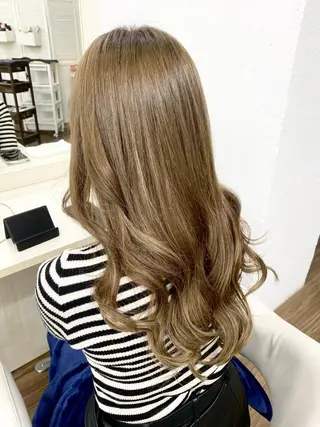セミロング GLOSS♡ ヤマガミコウジのヘアスタイル