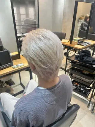 カラー HAYATA/透明感 /派手髪/ケアブリのヘアスタイル