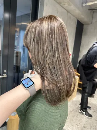 ミディアム ︎🤎W color MIYU‎🤎のヘアスタイル