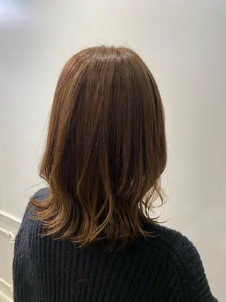 セミロング カラー 福田 里央のヘアスタイル