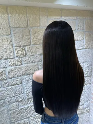 ロング 千代 夏輝のヘアスタイル