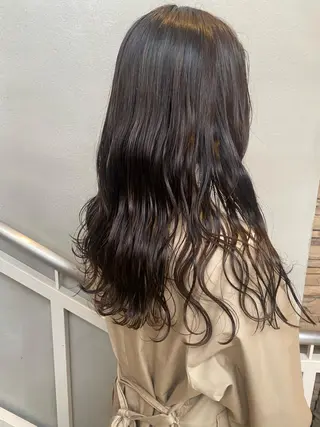 セミロング 艶カラー　宮﨑 蒼のヘアスタイル