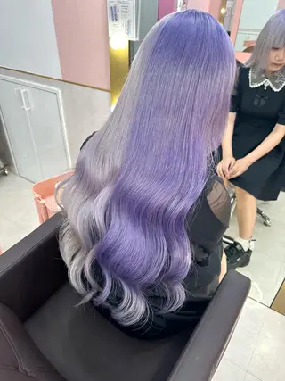 ロング カラー 2次元カラー/ ブリーチMANATOのヘアスタイル