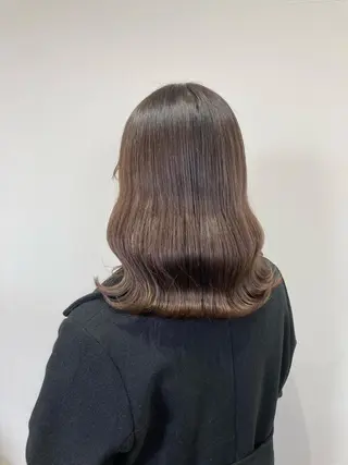 セミロング 梅山 美侑のヘアスタイル
