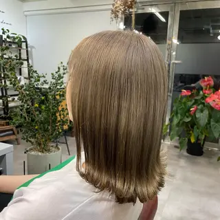 ミディアム カラー monami 山本華菜のヘアスタイル