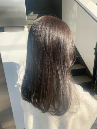 セミロング カラー アートディレクター 尾内 友美のヘアスタイル