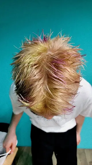 ショート カラー OMA カタギシのヘアスタイル