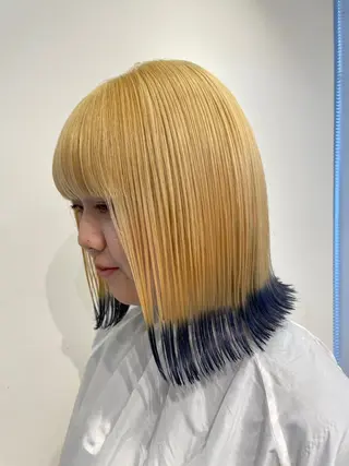 ショート カラー ブリーチ👩🦳/ ✂︎MANAMIのヘアスタイル