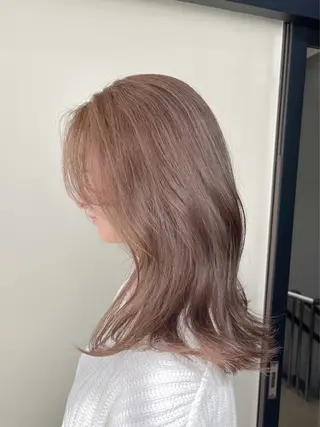 ミディアム カラー 似合わせベージュ 🍯ayumi🍯のヘアスタイル