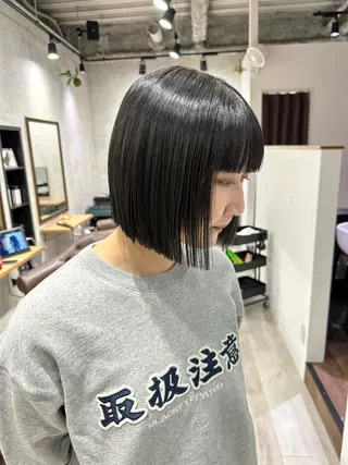 ショート ヤクシジ レンのヘアスタイル
