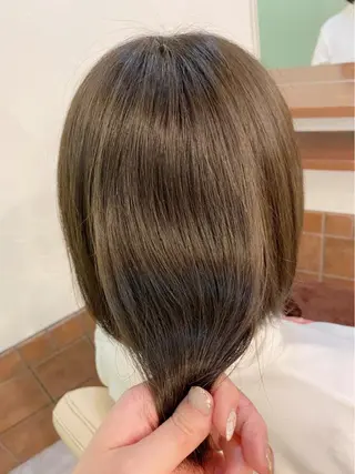 ミディアム カラー 髙井 麻帆のヘアスタイル