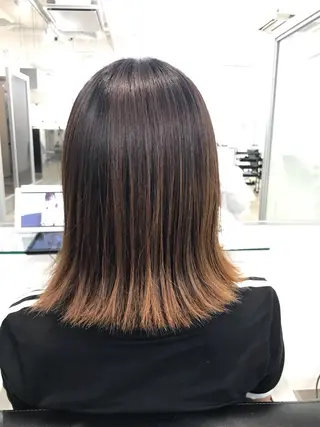 ミディアム tomo MiND HAiRのヘアスタイル