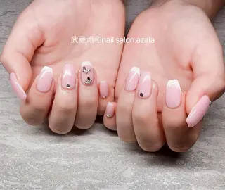 ネイル R inのネイルデザイン