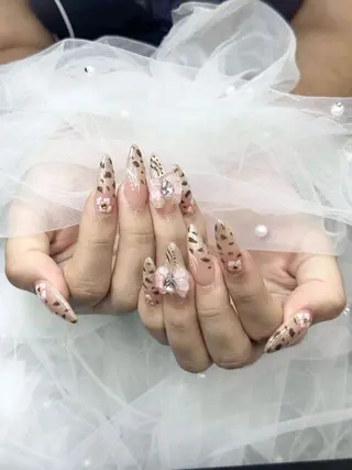 ネイル Iconic Nailのネイルデザイン