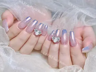 ネイル Queenie 🦋のネイルデザイン