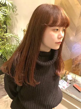 セミロング カラー ブリーチ😼 ボブ✍️レイヤーのヘアスタイル