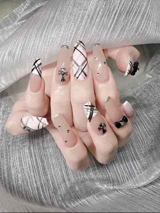 ネイル Lee Nails チップ長さだし専門店のネイルデザイン
