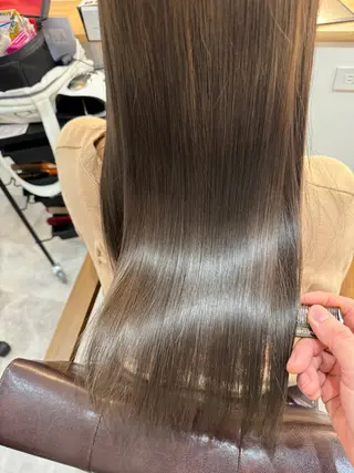 ロング カラー ヘアアレンジ キッズ 横浜関内髪質改善 re:Magoのヘアスタイル