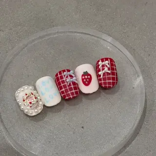 ネイル 🎼CAFUNÉ_ TOKYO.•*¨のネイルデザイン