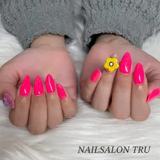 ネイル 𝐼𝑁𝑂𝑈𝐸 𝑀𝐼𝐴のネイルデザイン