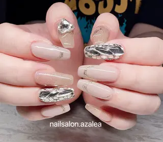 ネイル R inのネイルデザイン