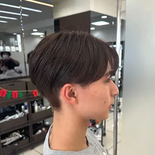 メンズ メンズ特化シャドウパ ーマラウンドマッシュのヘアスタイル
