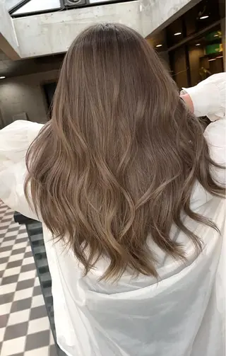 ロング カラー LUSTRE クロサワのヘアスタイル