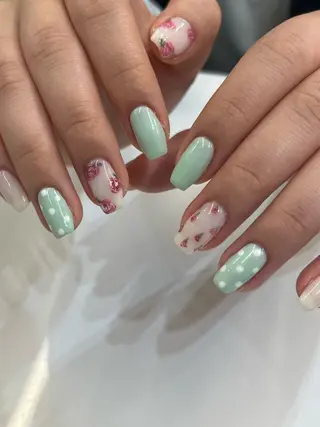 ネイル pool SAKIのネイルデザイン